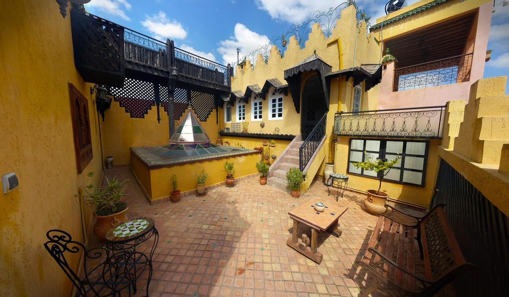 Riad Atika Mek Meknes Luaran gambar